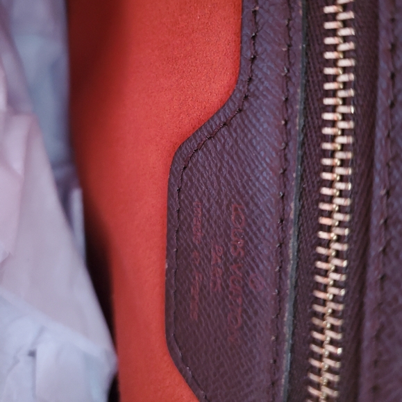 Louis Vuitton Damier Handbag - Picture 2 of 16